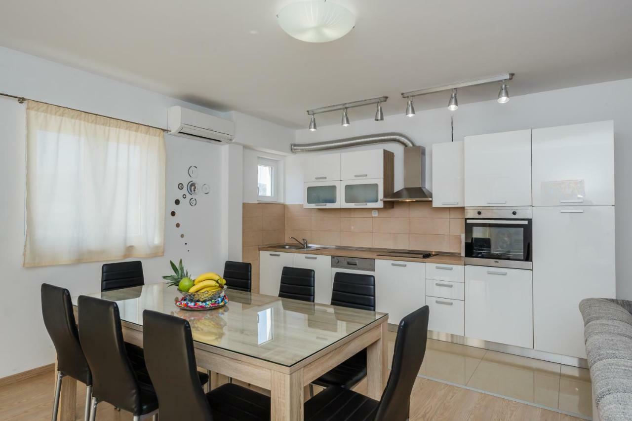 Apartments Selak Split Buitenkant foto